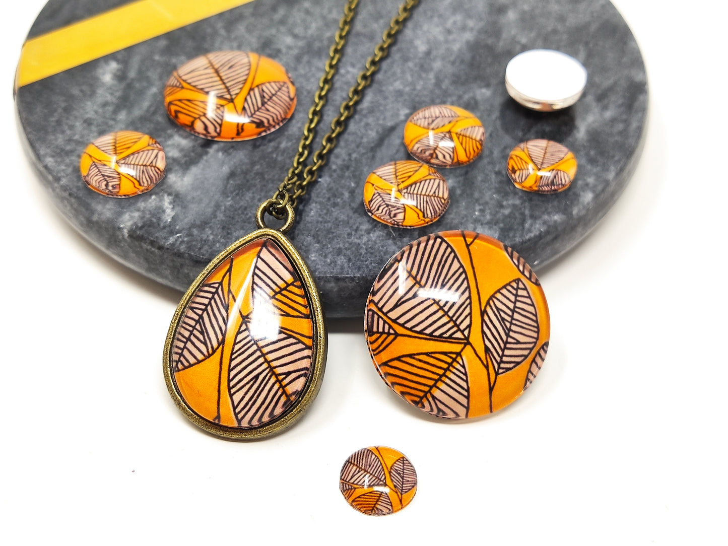 Set of 3 Glass Cabochons with Photo Image Cabochon, Jewelry Findings & Art Supplies, Pendant & Ring Findings, S1601