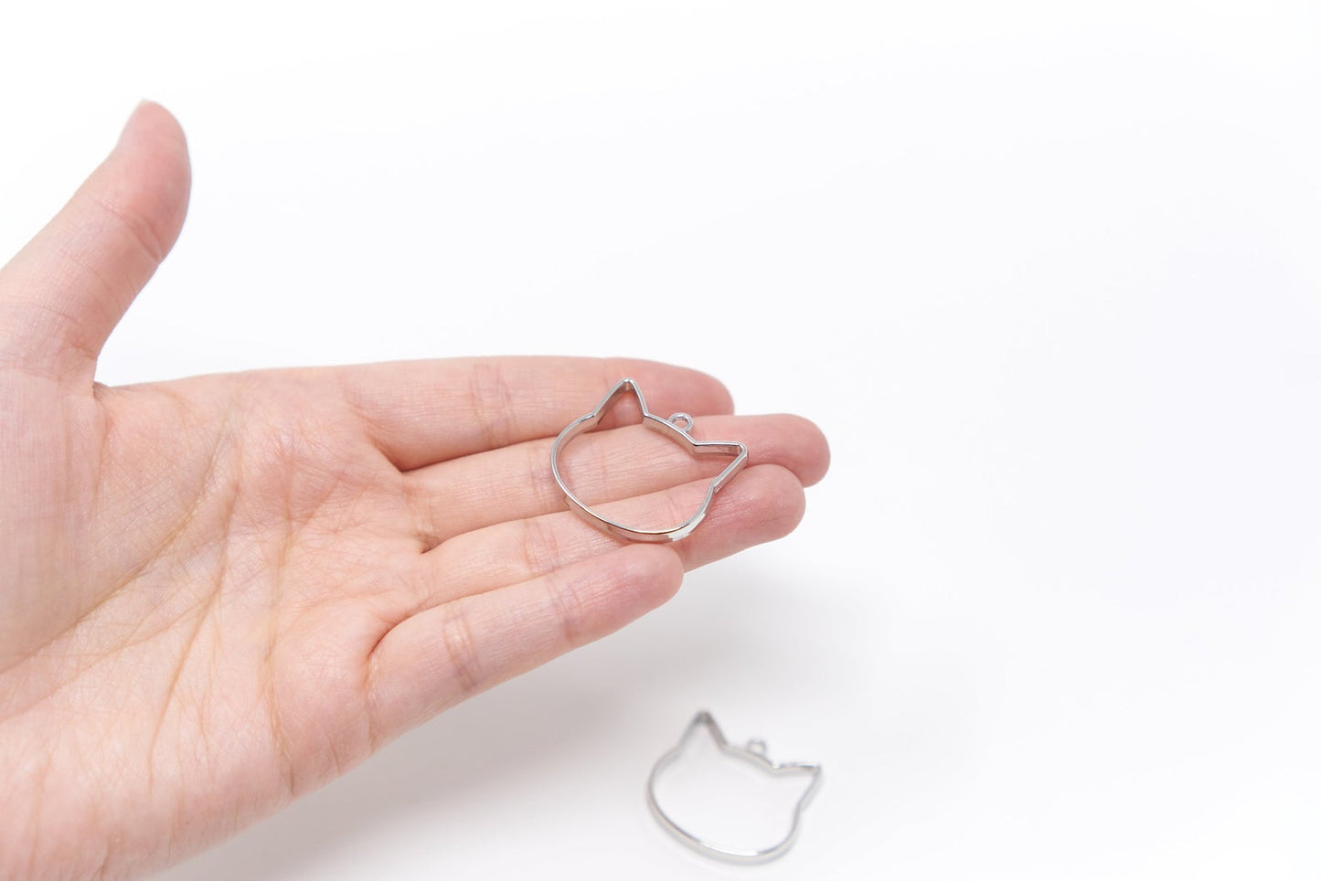 3 pcs 26mm Platinum Cat Charms, Open Back Bezels, Large Platinum Pendants