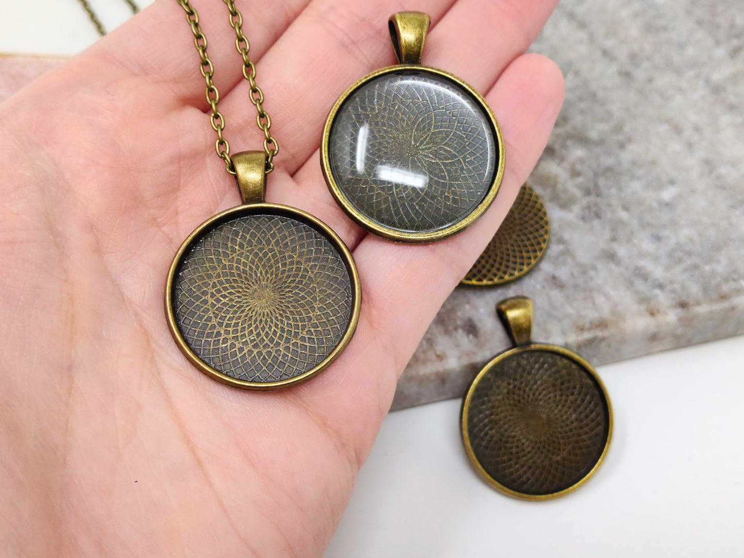 25mm Round Bezel Pendant Trays for DIY Picture Necklace Pendant, 5 pieces